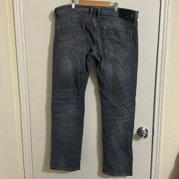 EUC Diesel Men’s Safado Gray Slim Straight Jeans